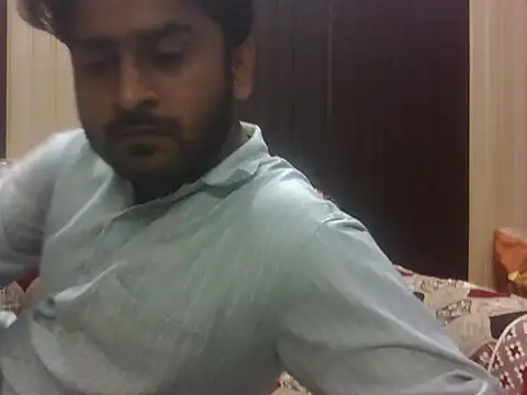 Snapshot of indihotguy chatting on October 28, 9:17 pm indihotguy online show from October 28, 9:17 pm