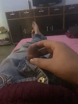 Snapshot of indihotguy chatting on January 10, 7:35 am indihotguy online show from January 10, 7:35 am