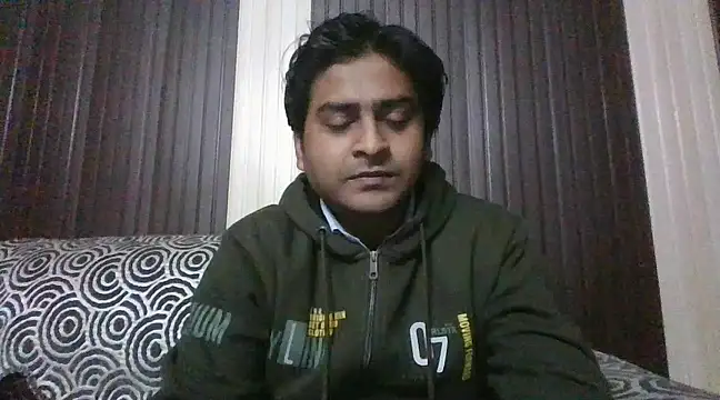 Snapshot of indihotguy chatting on February 7, 5:51 pm indihotguy online show from February 7, 5:51 pm