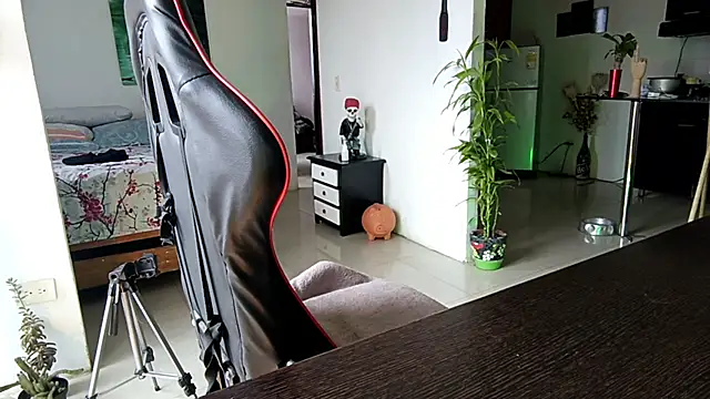 Adam Valenciia online show from March 27, 3:57 pm