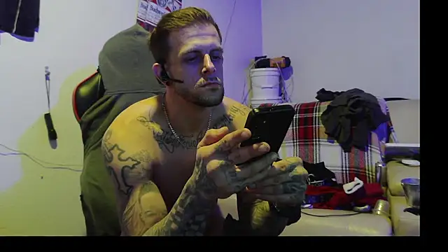 JamesMichael88 online show from February 25, 8:09 pm