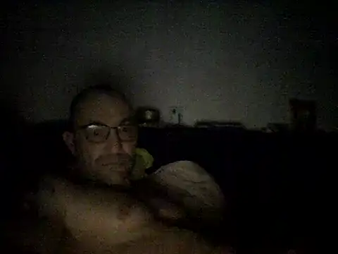 Snapshot of javierpasteur69 chatting on February 14, 6:45 am javierpasteur69 online show from February 14, 6:45 am