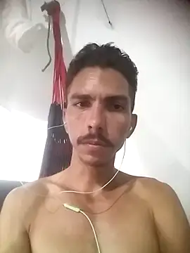 MagrinhoSaradoo online show from February 26, 1:32 am