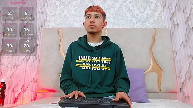 Axel tay online show from December 22, 12:24 pm