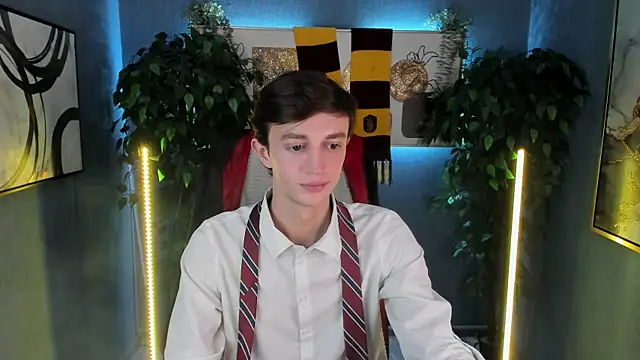 John Weasley online show from October 19, 8:06 am