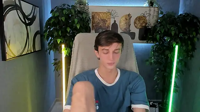 John Weasley online show from November 5, 1:13 pm