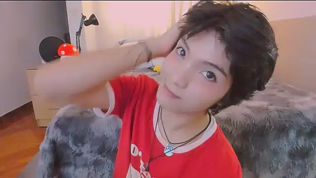 AllanYong18 online show from March 22, 8:30 am