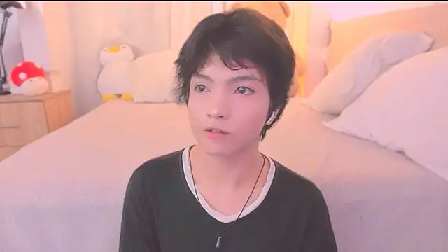 AllanYong18 online show from February 11, 1:27 pm