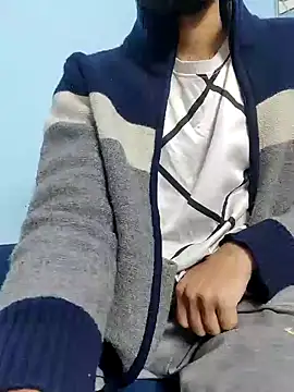 TOPMOON001 online show from February 3, 12:03 pm