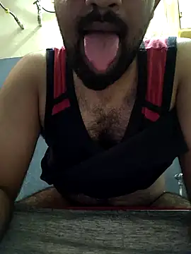 13lusty online show from November 1, 4:27 am