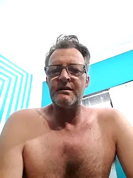 itsmeyes69 online show from January 8, 1:20 pm