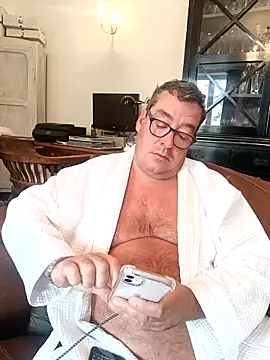 MountJohnXL online show from April 11, 11:25 am