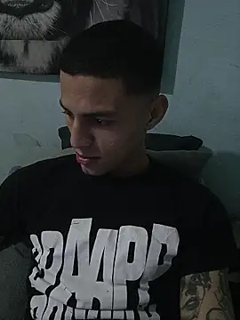 dany hardy online show from November 15, 8:05 am