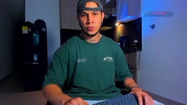 austinoficial online show from April 20, 12:46 am