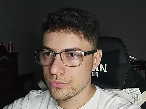 Dyllan   online show from October 29, 2:03 am