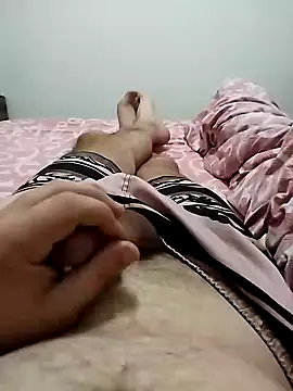 Snapshot of ALEX19833 chatting on February 23, 5:28 am ALEX19833 online show from February 23, 5:28 am