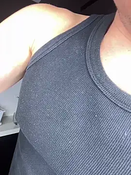 Snapshot of ttylloserxxx chatting on January 29, 2:40 am ttylloserxxx online show from January 29, 2:40 am