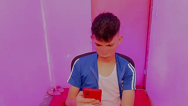 Alexxx lov online show from February 12, 12:33 pm