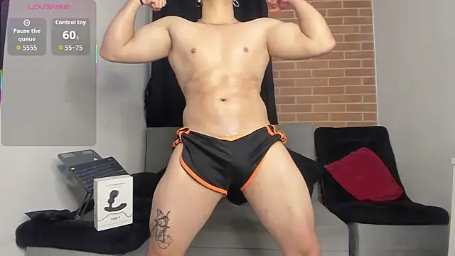 DavidX X21 Strip online show from November 6, 8:50 am