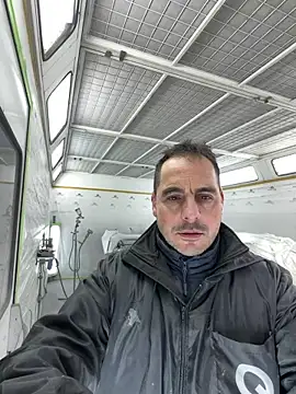 Snapshot of justeqqun chatting on October 31, 11:24 am justeqqun online show from October 31, 11:24 am