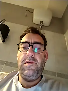 Snapshot of Hardasanut chatting on October 9, 5:12 am Hardasanut online show from October 9, 5:12 am