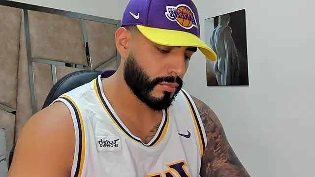 LeandroRusso online show from March 1, 9:15 pm