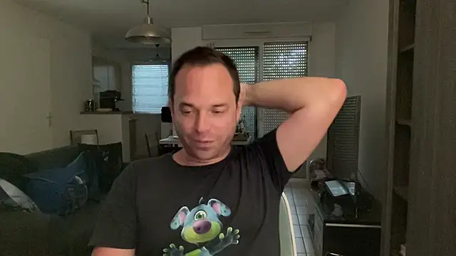 Funnyjul31 online show from May 31, 1:54 pm