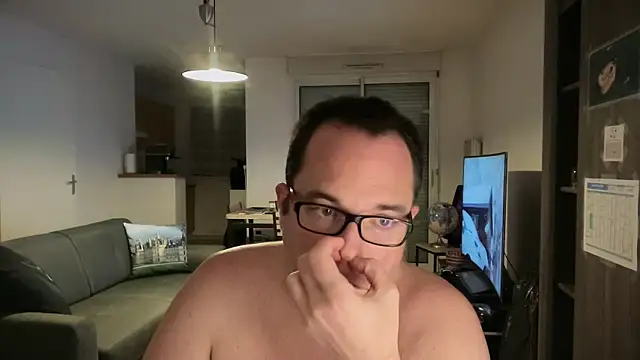 Funnyjul31 online show from February 4, 5:52 pm