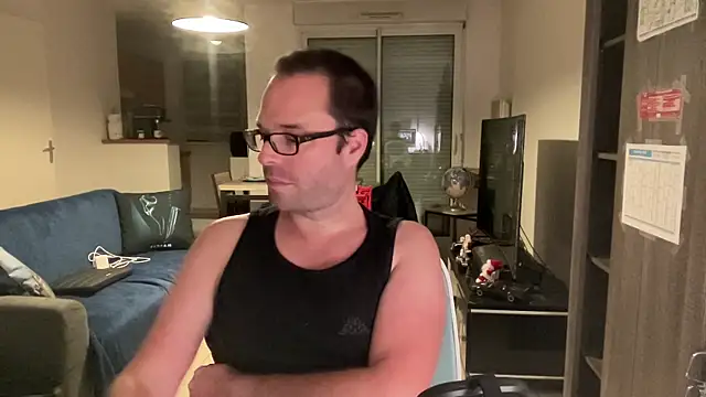 Funnyjul31 online show from November 21, 7:35 pm