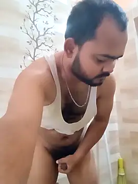 guavam65 online show from March 6, 1:02 am