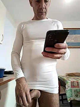 Snapshot of juanignacioargentino chatting on February 6, 1:32 pm juanignacioargentino online show from February 6, 1:32 pm