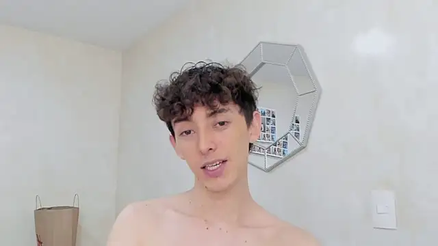 miketwink online show from December 17, 2:08 am