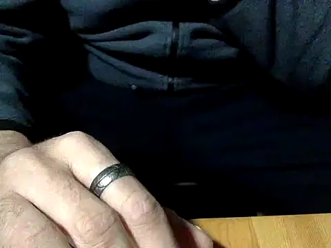 lebaneeseguy online show from April 29, 4:33 pm