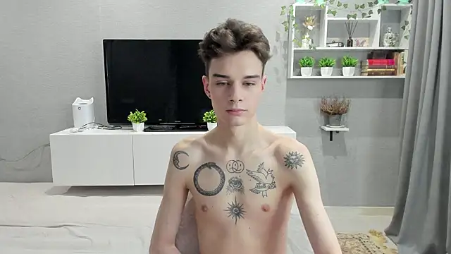 avegothy- online show from February 11, 8:05 am