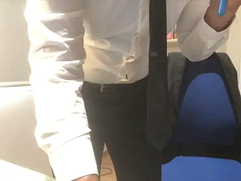 66MA69 online show from March 30, 4:08 pm