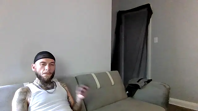 Snapshot of cruz815 chatting on October 20, 5:17 pm cruz815 online show from October 20, 5:17 pm