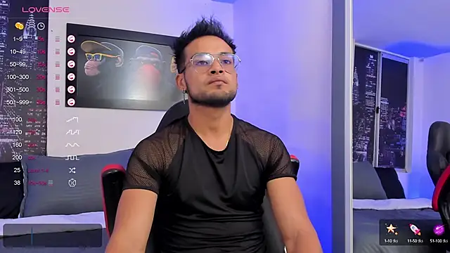 Max Conor1 online show from February 2, 3:43 am