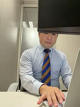 Nobu 469 online show from October 22, 8:40 am