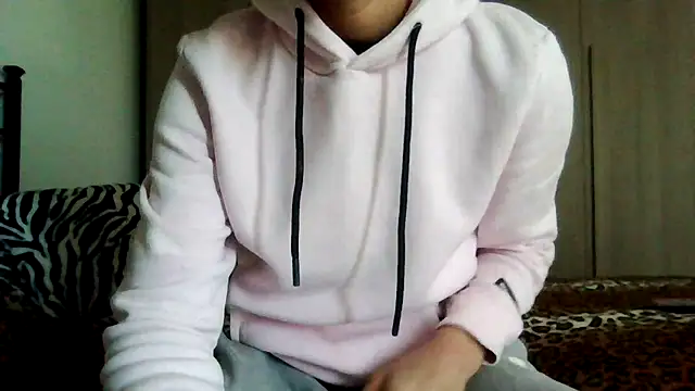 Snapshot of tommyboyteen chatting on February 18, 3:43 pm tommyboyteen online show from February 18, 3:43 pm