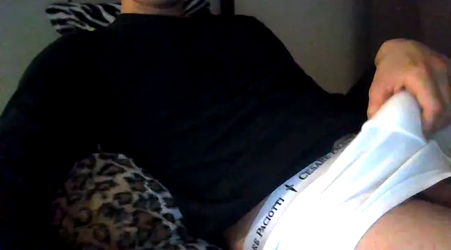 Snapshot of tommyboyteen chatting on February 12, 9:01 pm tommyboyteen online show from February 12, 9:01 pm