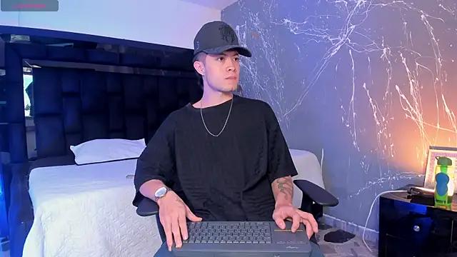 marcuscollins1  online show from October 25, 2:19 pm