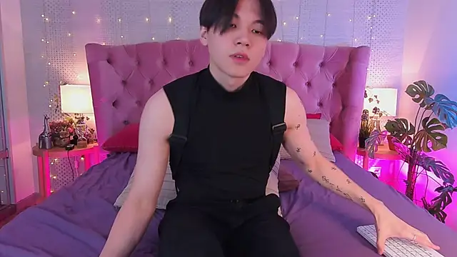 Snapshot of just_gay_ chatting on March 8, 1:23 pm just gay  online show from March 8, 1:23 pm