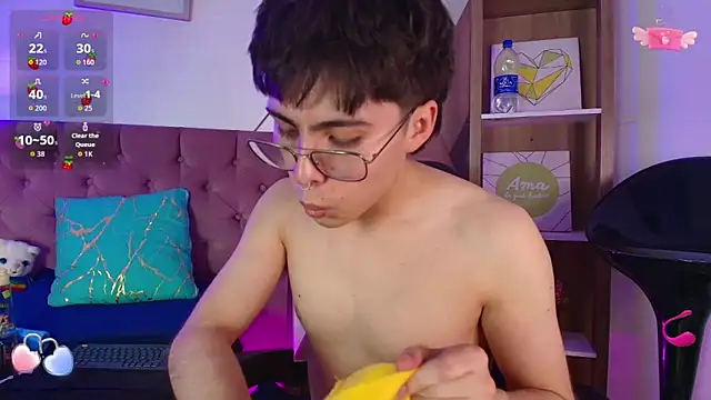 PepperTwink online show from October 3, 5:29 pm