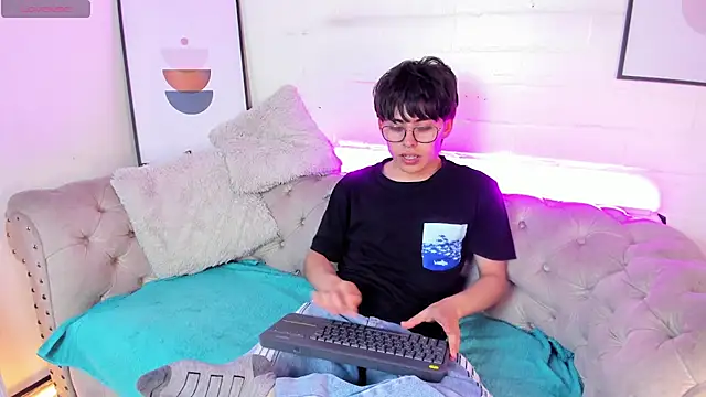 PepperTwink online show from February 17, 1:42 pm