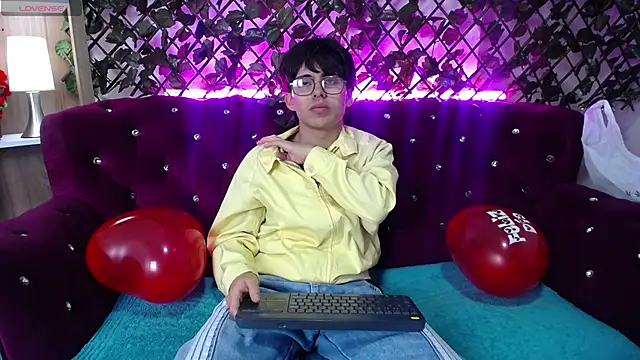 PepperTwink online show from February 15, 1:49 pm