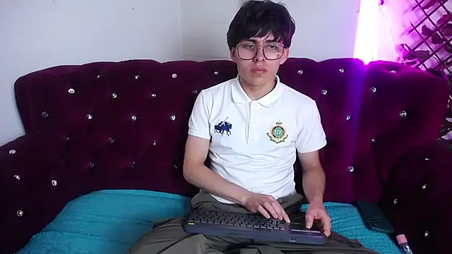 PepperTwink online show from February 19, 1:28 pm