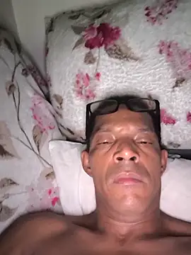 Renato571 online show from April 7, 11:38 pm