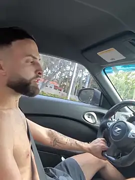 Bicho13132 online show from April 20, 7:49 pm