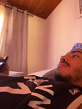 Mineirinho043 online show from April 19, 6:10 pm