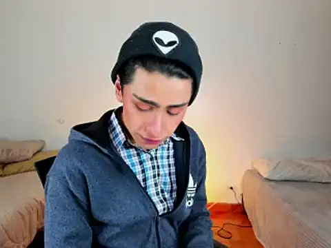 Snapshot of steve__gray chatting on February 21, 3:21 pm steve gray online show from February 21, 3:21 pm